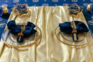 Сервировка президиума. Нави и золото