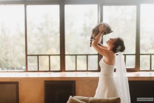 Фотосессия с енотом