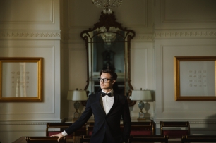 Жених во всей красе!