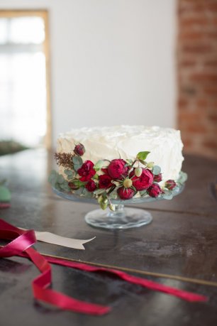 Свадебный торт с цветами