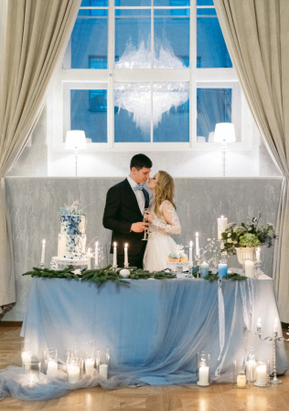 зимняя свадьба в серебряном и голубом цвете, организатор SERENADA-СТУДИЯ СВАДЕБ