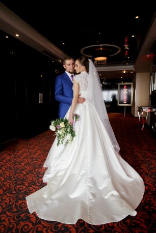 Платье со шлейфом