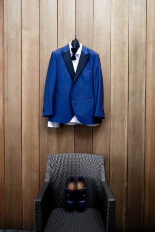 Синий костюм жениха