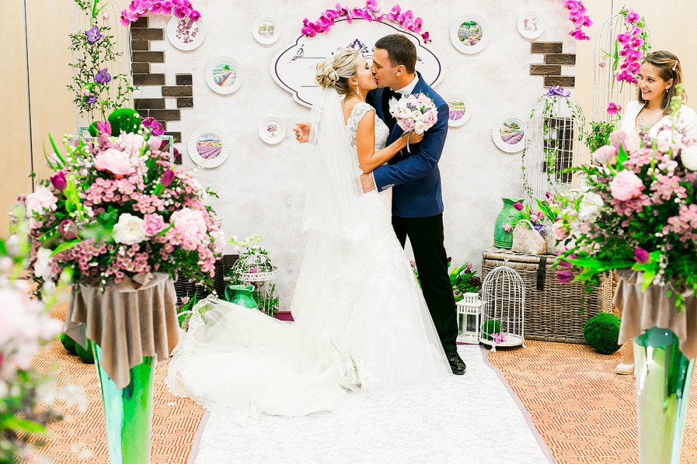 Выездной регистратор Алина Боштырева