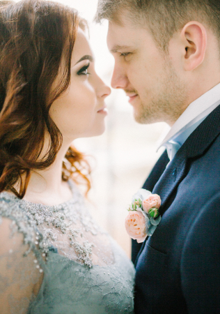 зимняя свадьба в персиковом и голубом цвете, организатор SKAZKA PROJECT