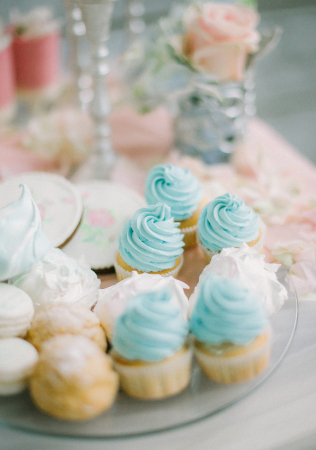 зимняя свадьба в персиковом и голубом цвете, организатор SKAZKA PROJECT