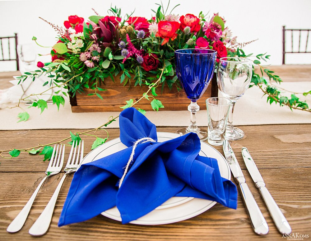 Сапфировая свадьба Виктора и Валентины
Фотограф Cupcake studio
Декор I want event decor