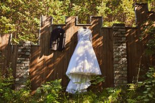 Свадебные наряды молодоженов