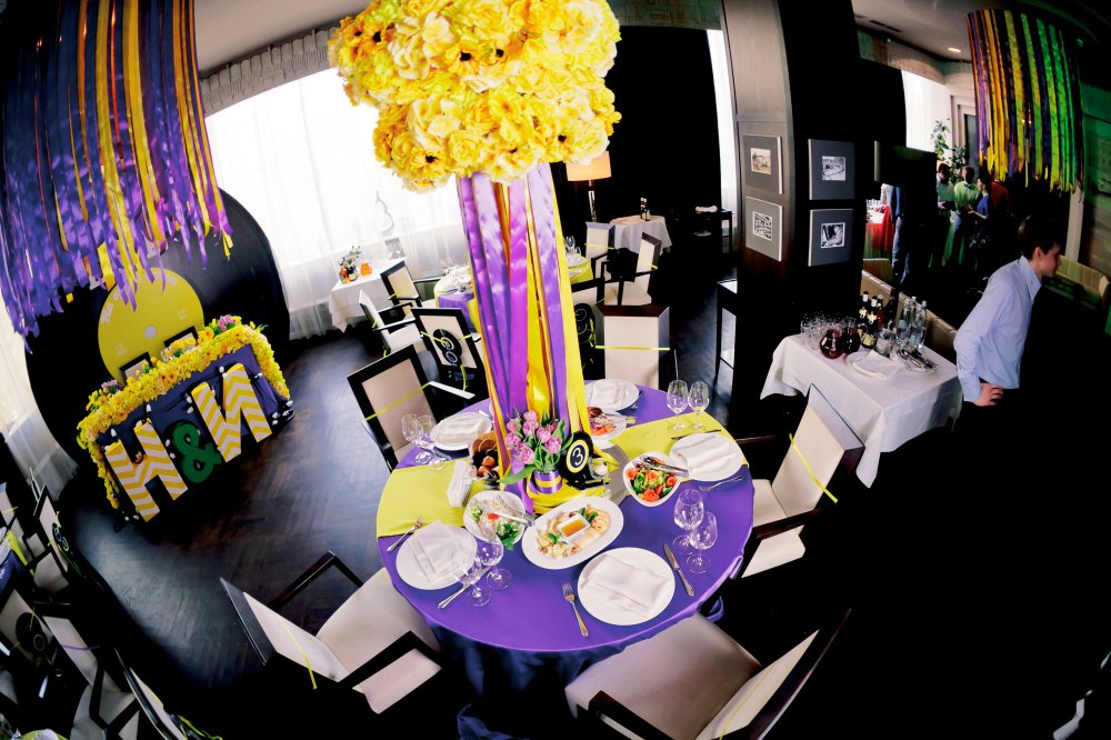 Яркий декор свадьбы в стиле Стиляг