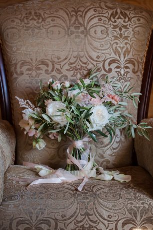 Букет невесты в греческом стиле