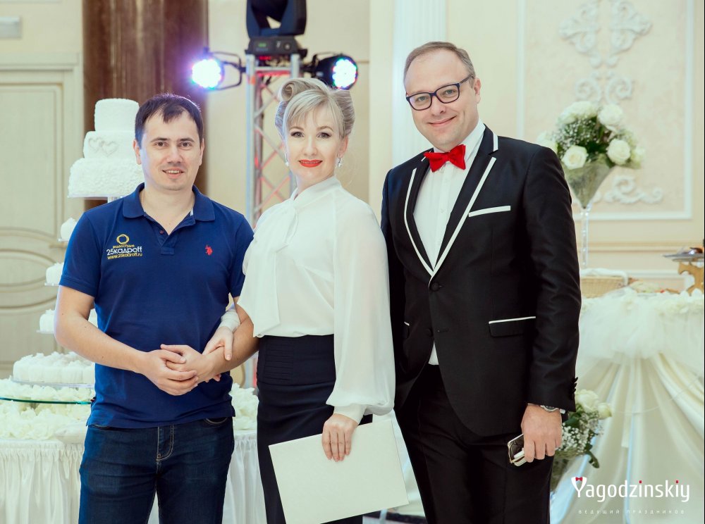 В окружении звездных Мужчин  всегда приятно работать. 