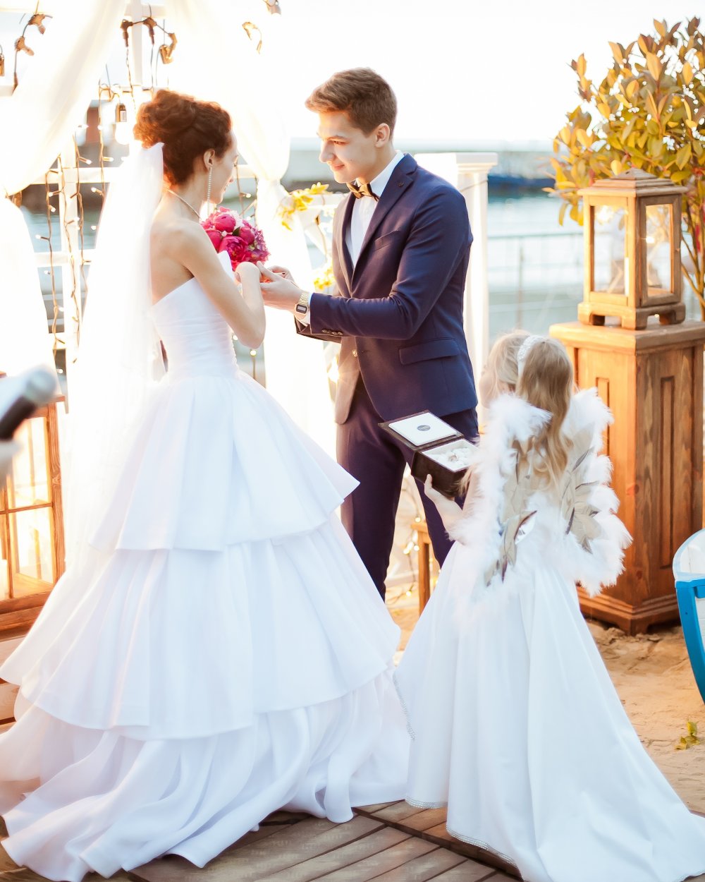 Свадебная Церемония Аркадия и Полиночки на пляже роскошного Swissotel Resort Sochi Kamelia.
Организатор и ведущая Наталия Третьякова.