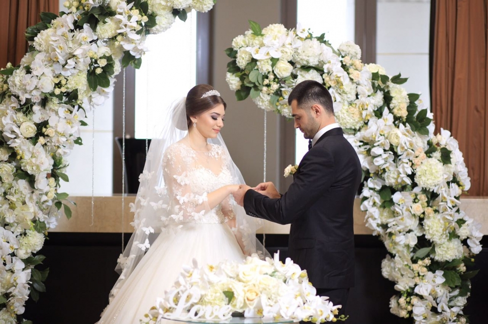 Есть такие свадебные фото, слова к которым будут лишними... Можно долго смотреть, любоваться и даже услышать то, о чем молчат двое.
✨ Фото Влад Саркисов http://vk.com/vlad_sarkisov
✨Организатор и ведущая свадебной Церемонии Наталия Третьякова