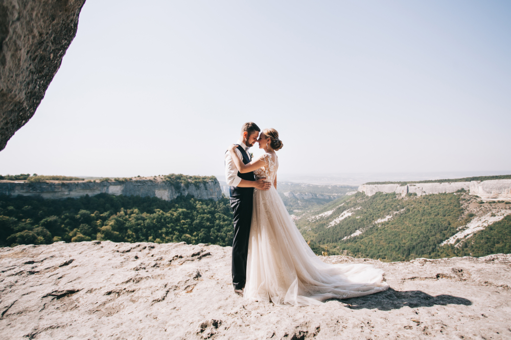 Свадьба в Крыму. Свадьба в горах. Свадьба возле Мангупа.
