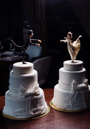необычные фигурки для свадебного торта, организатор RUN THE SHOW AGENCY