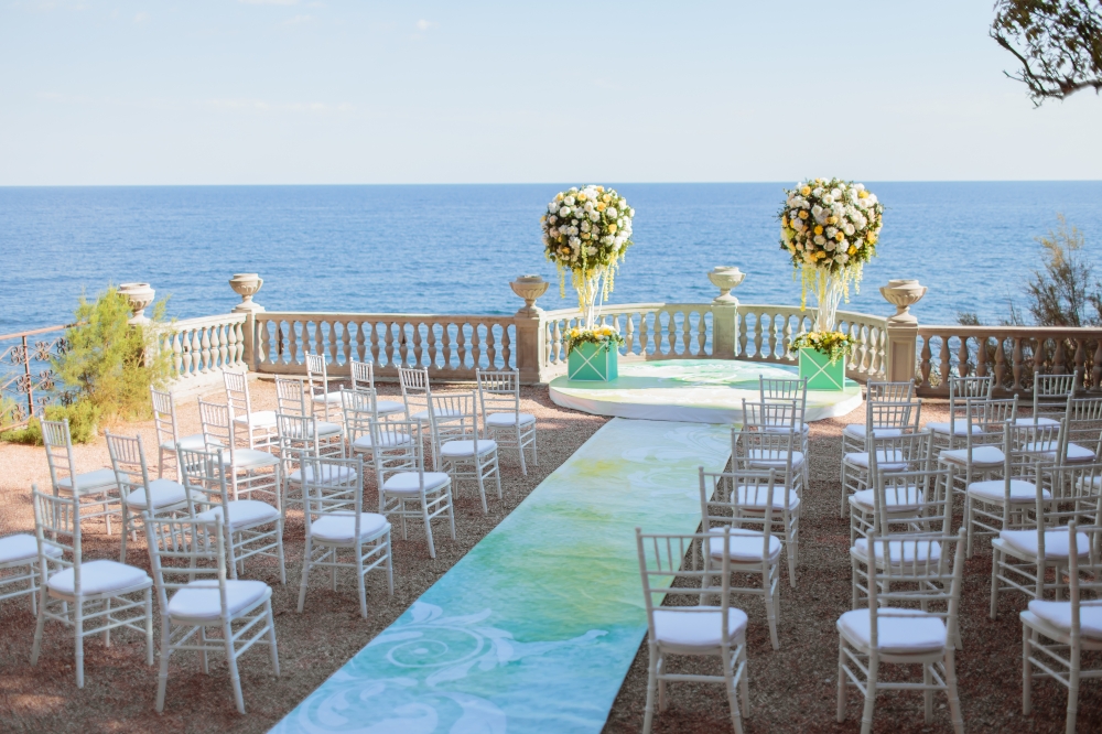 У каждой пары свадьба в Крыму ассоциируется с морем!