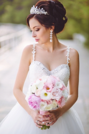 Нежная невеста Дарья и ее роскошный букет