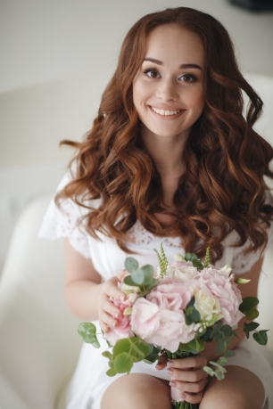 Нежный естественный макияж невесты