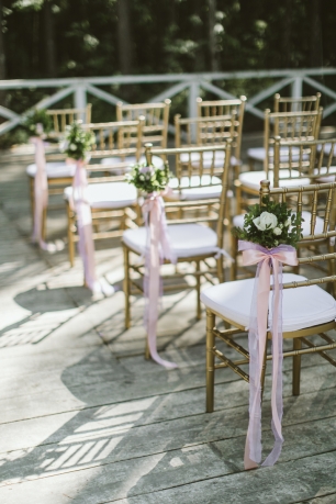 Свадебные стулья
