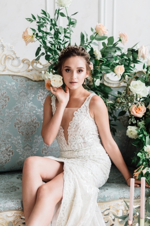 Невеста в цветущем саду