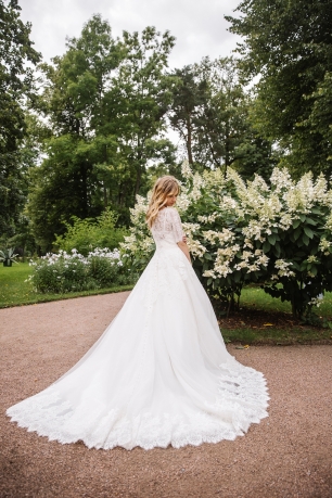 Роскошное платье невесты