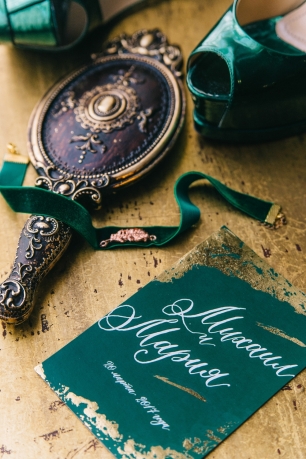 Стильный и насыщенный изумруд всегда в моде