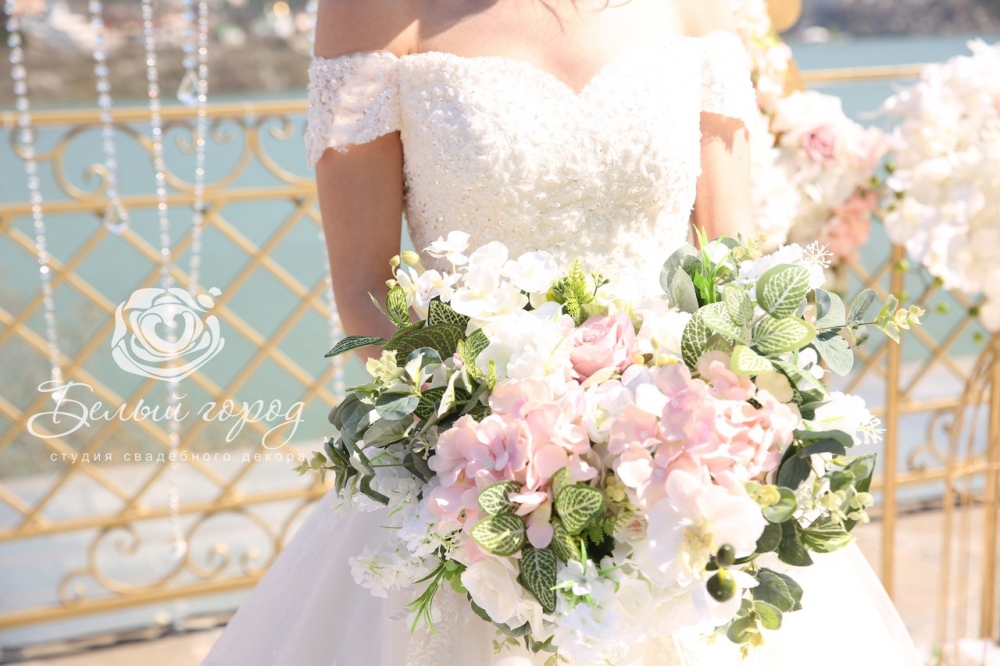 Абрау-Дюрсо, выездная регистрация -"КРЫЛЬЯ"