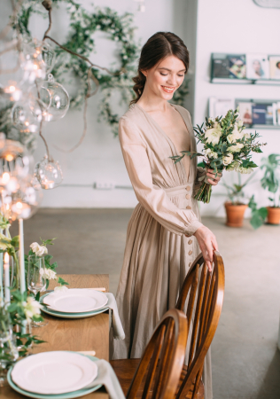  бежевое свадебное платье в стиле casual, организатор CHEERS