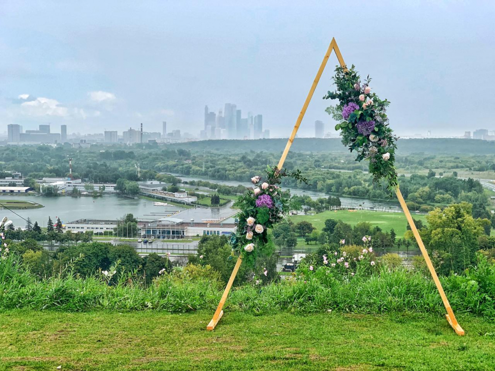 Арка треугольная