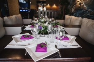 Свадьба "Геометрия чувств".
Сервировка стола.