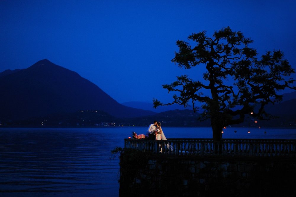 Весной мы – Positive Wedding & Event проводили масштабный конкурс «Выиграй свадьбу в итальянском дворце» в Челябинске и Екатеринбурге, но тогда мы даже и представить не могли, насколько бесподобной будет наша пара победителей. Мы влюбились в Наталью и Владимира безвозвратно еще на II этапе конкурса, окунувшись в безумно романтичную историю их любви.

Подробнее об итальянской свадьбе мечты читайте у нас на сайте: http://positive-wedding.ru/our-wedding/221-italian-wedding