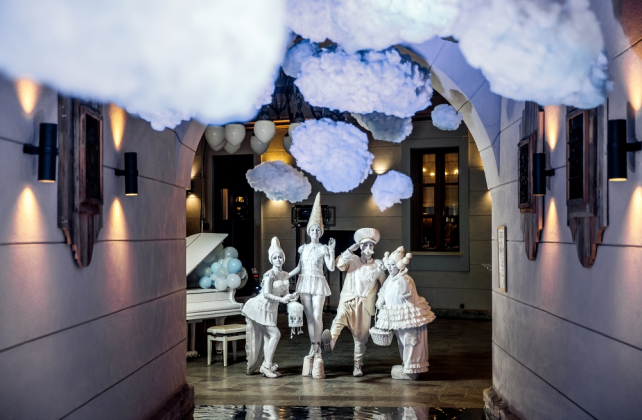 welcome-зона на свадьбе, аниматоры на свадьбе, организатор SALUTE EVENT