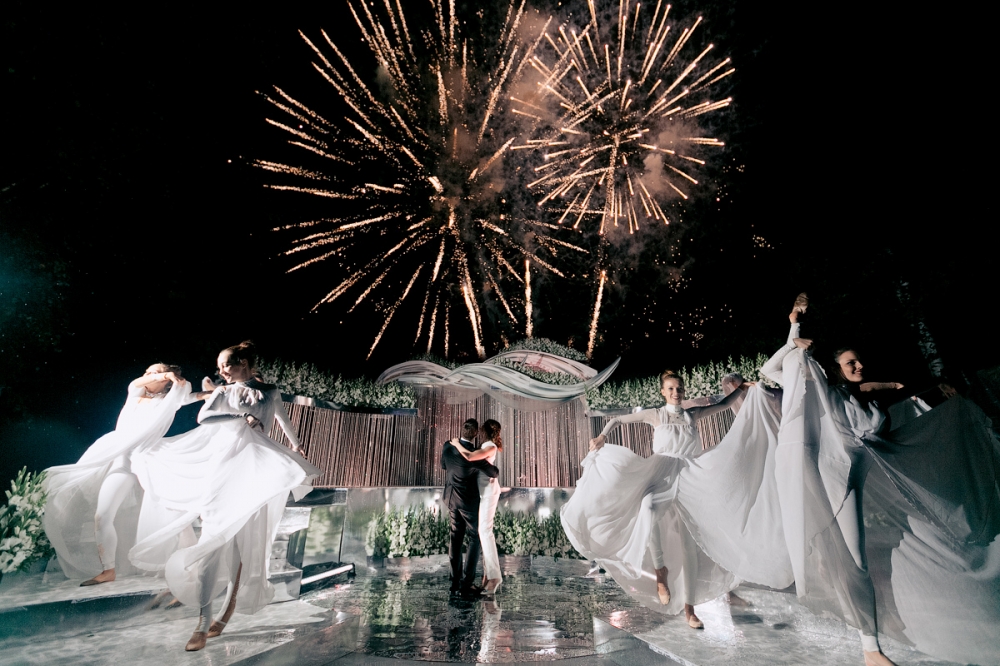 Финальное шоу на свадьбе в стиле Бесконечность