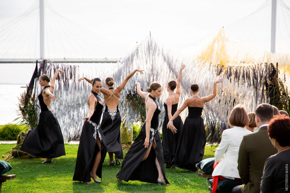 Постановочное шоу перед церемонией