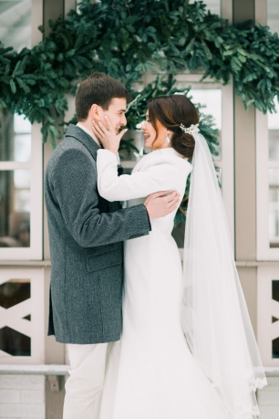 Зимняя выездная регистрация на улице