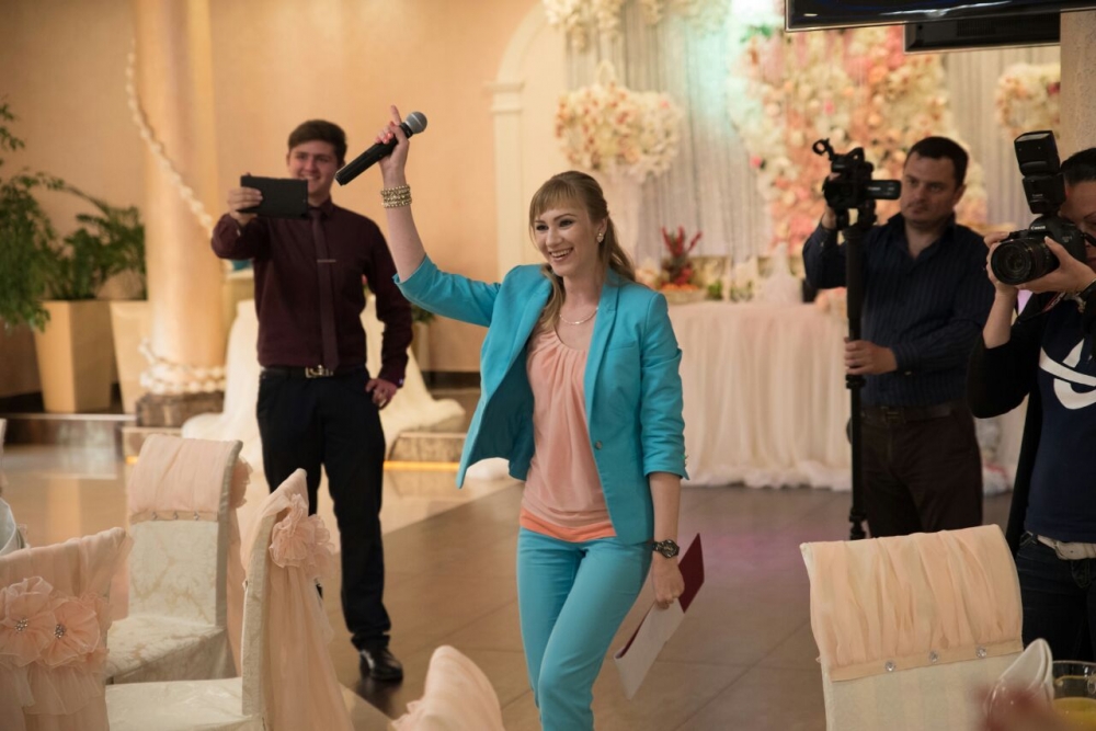 Ведущий и Dj на свадьбу.
Организация и проведение свадеб под ключ в Сочи.
8 (918) 902-02-49
svadba-welcome.ru