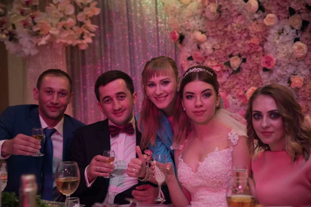 Ведущий и Dj на свадьбу.
Организация и проведение свадеб под ключ в Сочи.
8 (918) 902-02-49
svadba-welcome.ru