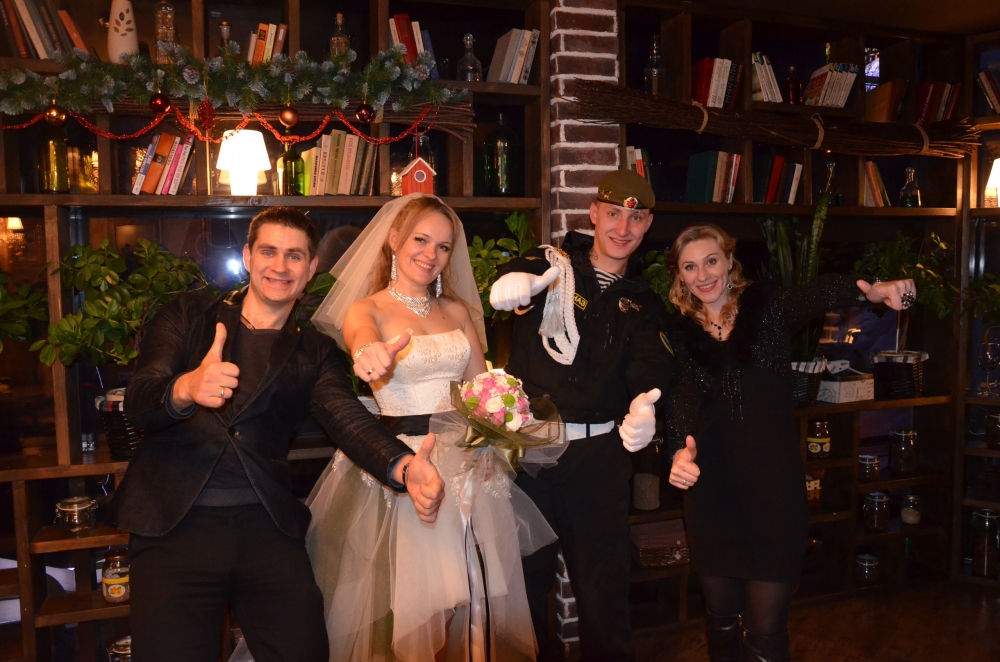 Ведущий и Dj на свадьбу.
Организация и проведение свадеб под ключ в Сочи.
8 (918) 902-02-49
svadba-welcome.ru