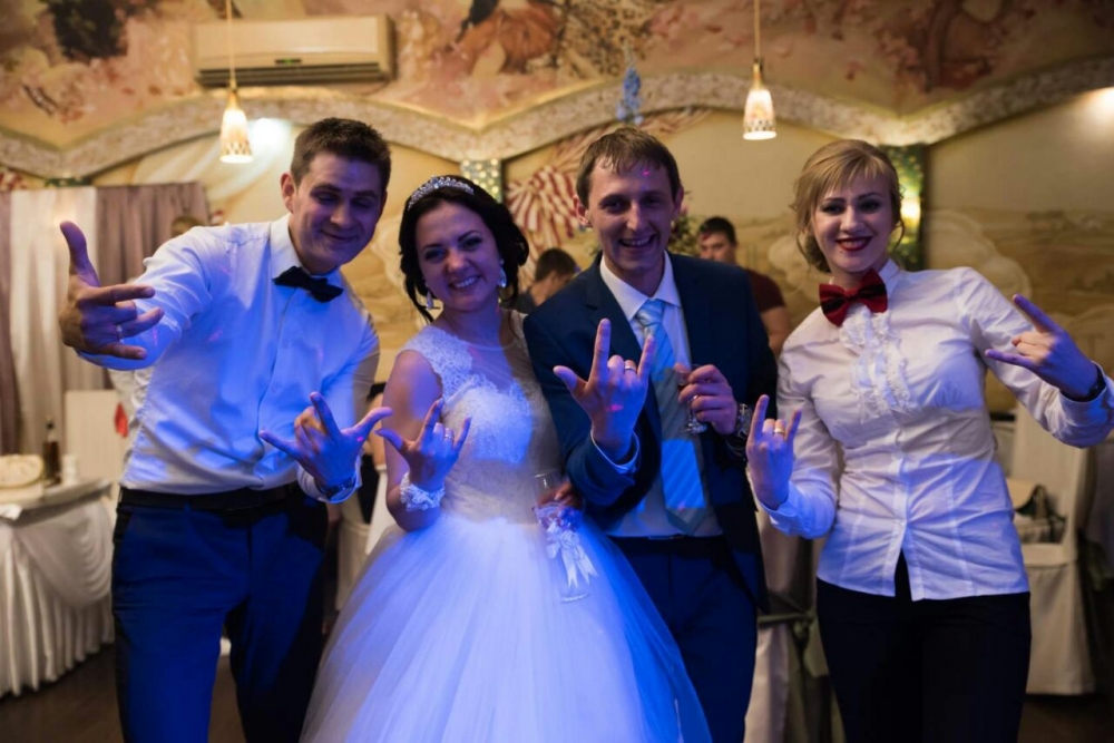 Ведущий и Dj на свадьбу.
Организация и проведение свадеб под ключ в Сочи.
8 (918) 902-02-49
svadba-welcome.ru