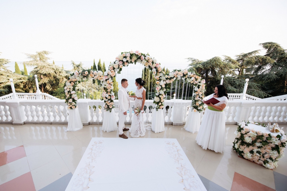 Агентство Ваша свадьба
http://ceremonia-sevas.ru/