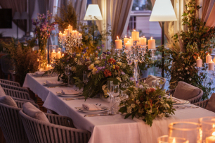 Семейный свадебный ужин при свечах