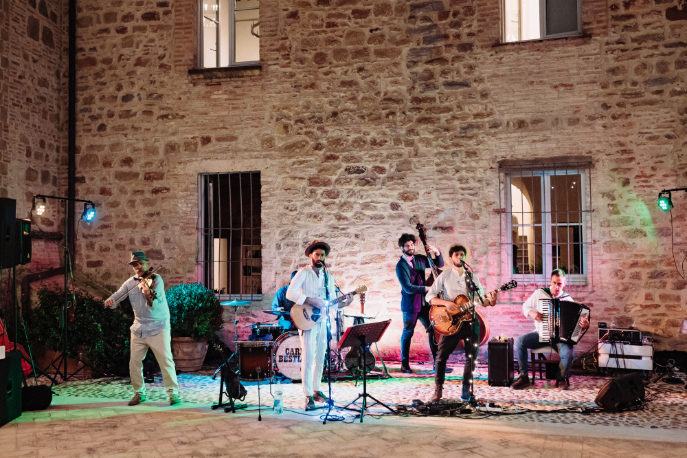 Итальянская кавер группа