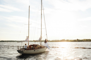 Свадебная фотосессия на яхте.