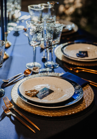 организатор VERBA, зимняя свадьба в золотом и синем цвете