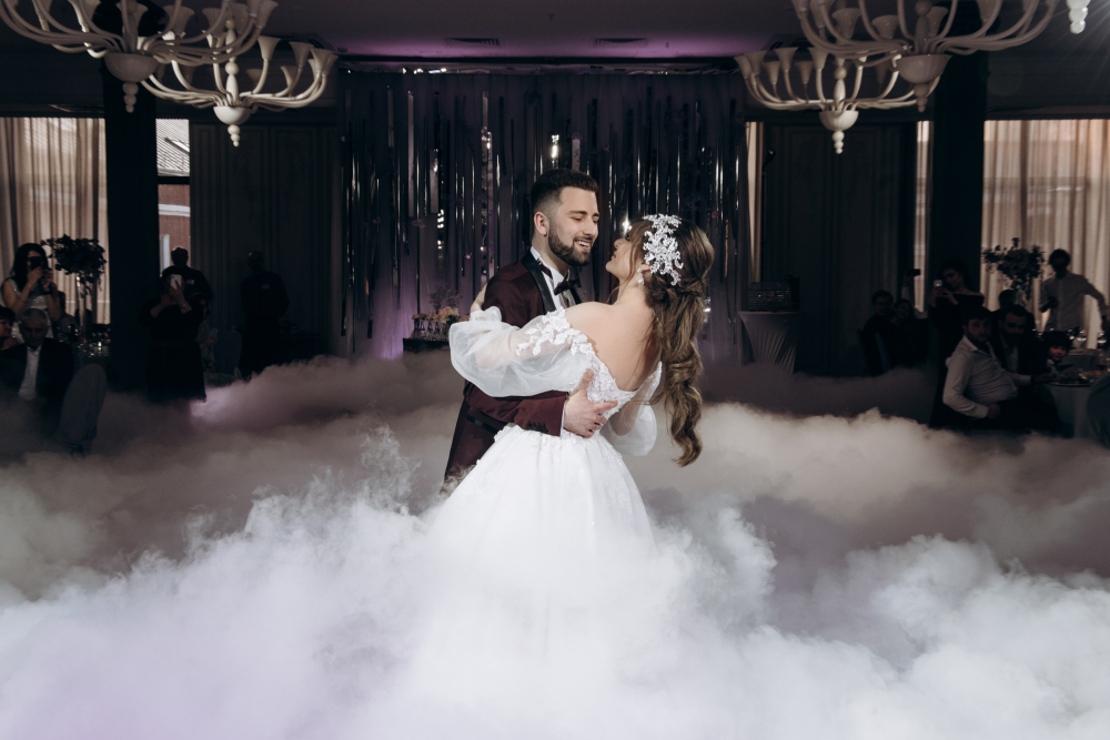 Первый танец молодоженов