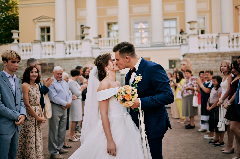 Организация стильных свадеб "под ключ" в Санкт-Петербурге и мире.
Подробности и цены
Инстаграм: @ksenia@riley
8 911 166 54 44