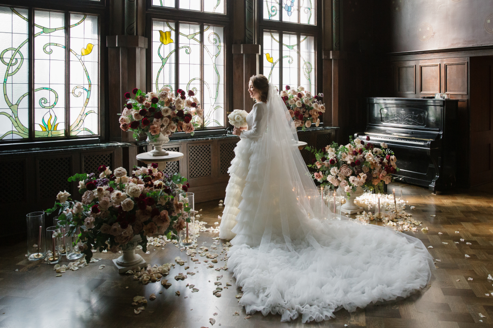 Платье мечты для прекрасной невесты в старинном особняке