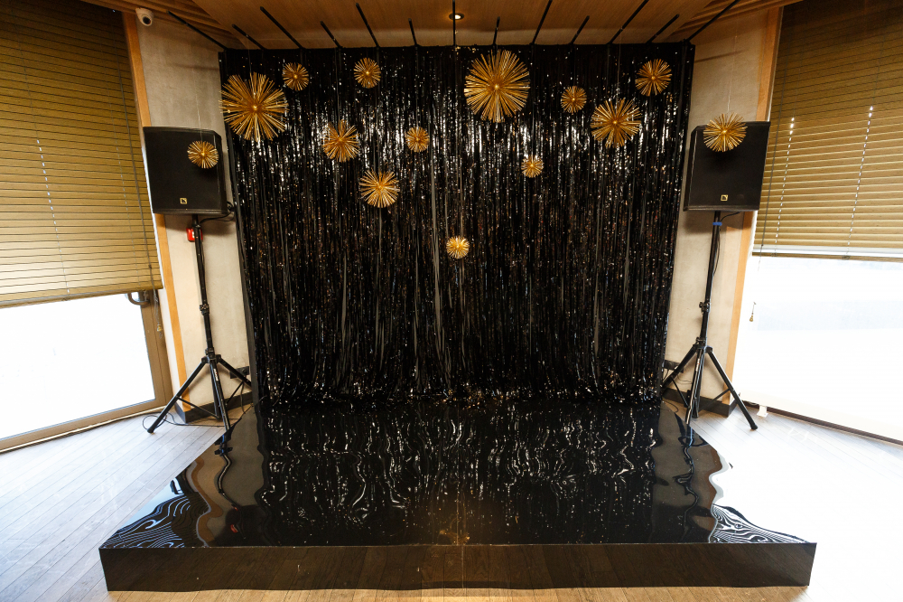 Black & gold birthday party 
at @chichamoscow