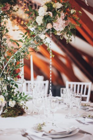 Композиция на гостевом столе