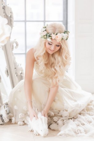 Невеста с белым кроликом